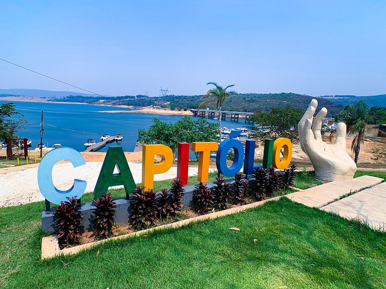 Suíte em Capitólio com sacada e vista p/ o Lago | Triplo | P