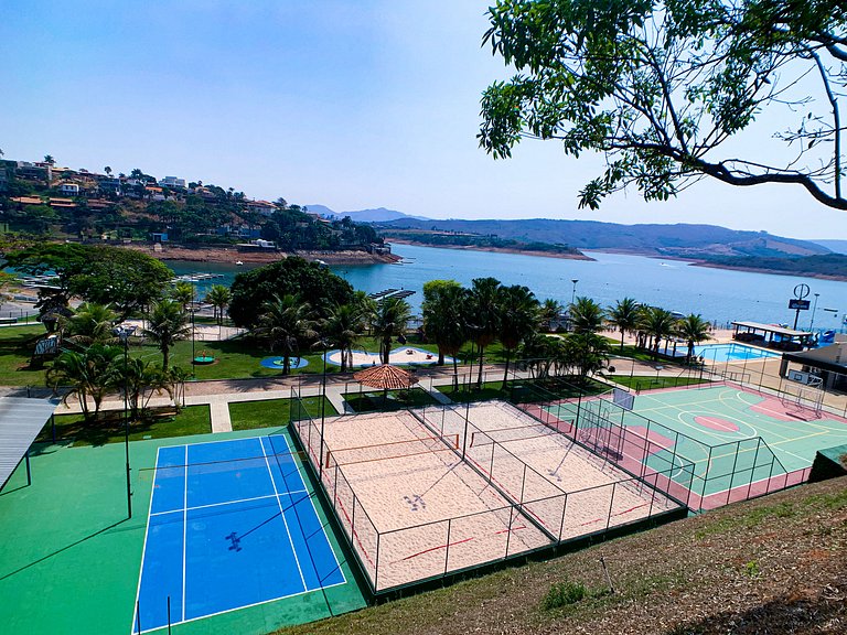 Suíte com Vista p/ o Lago em Capitólio com acesso a piscina