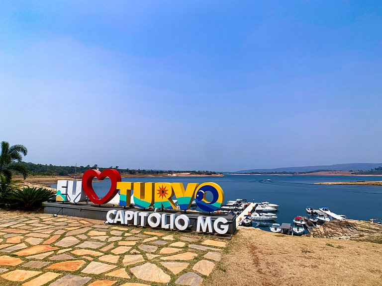 Pousada Mandala Turvo Capitólio com sacada e vista p/ o Lago