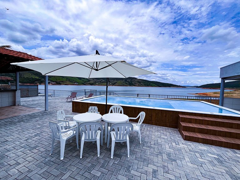 Casa em Capitólio com piscina