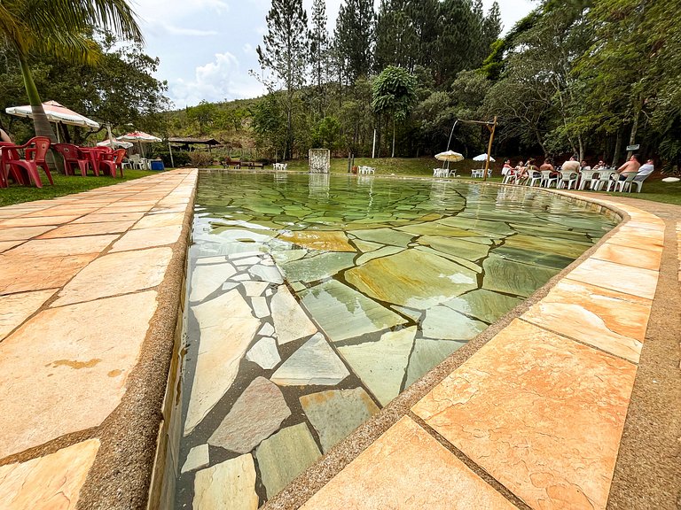 Chalés em Capitólio com Vista para o Lago