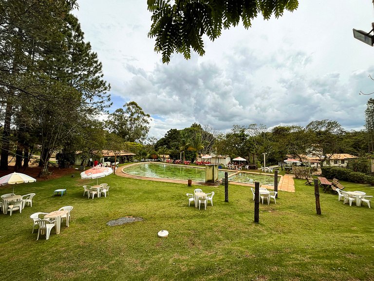 Suíte Família acesso a piscina natural e cachoeiras