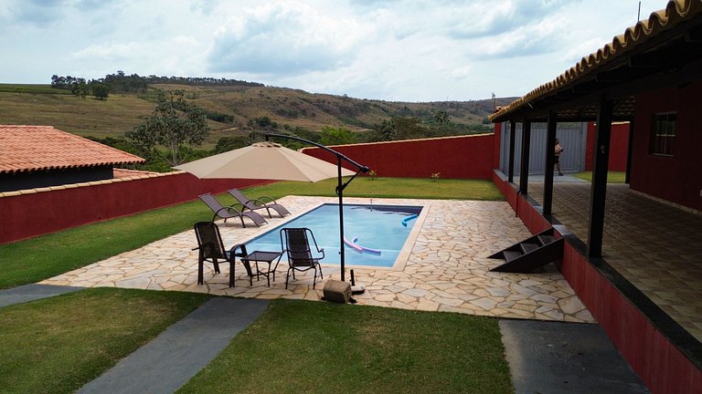 Casa em Capitólio, com piscina e área gourmet