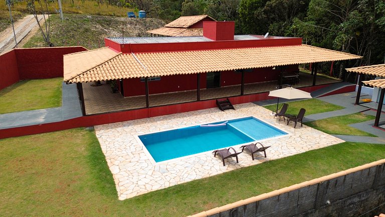 Casa em Capitólio, com piscina e área gourmet