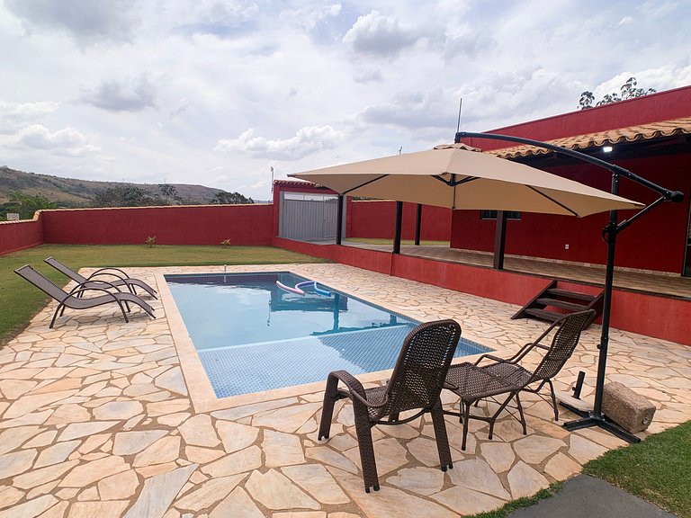 Casa em Capitólio, com piscina e área gourmet