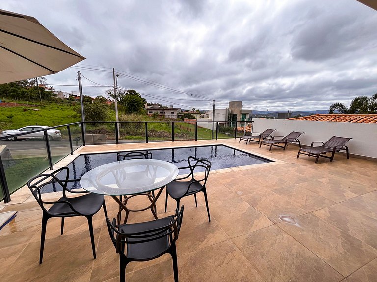 Casa em Capitólio com piscina e área gourmet