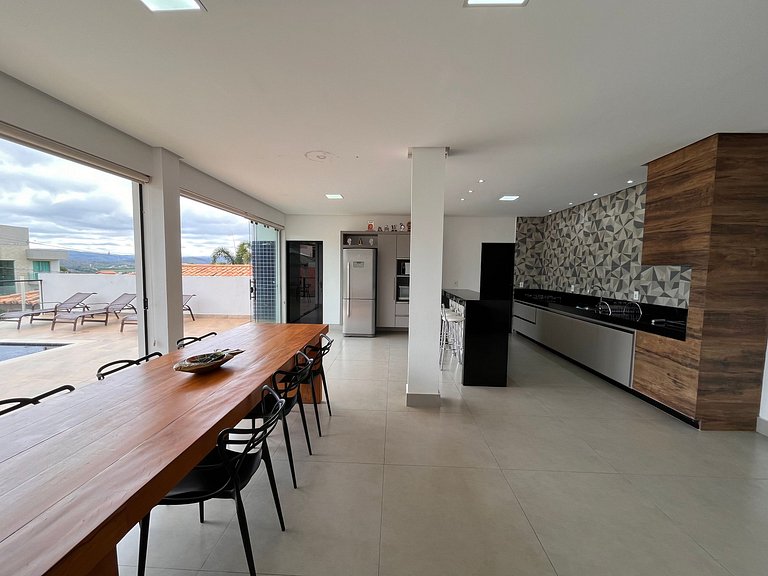 Casa em Capitólio com piscina e área gourmet
