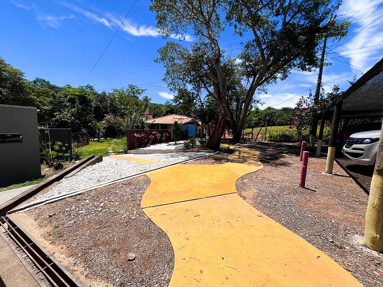 Suíte em Capitólio com sacada e vista p/ o Lago | Triplo | P